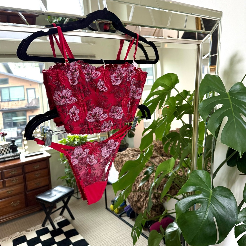 NW/WOT Victoria’s s Secret | Two Piece Set